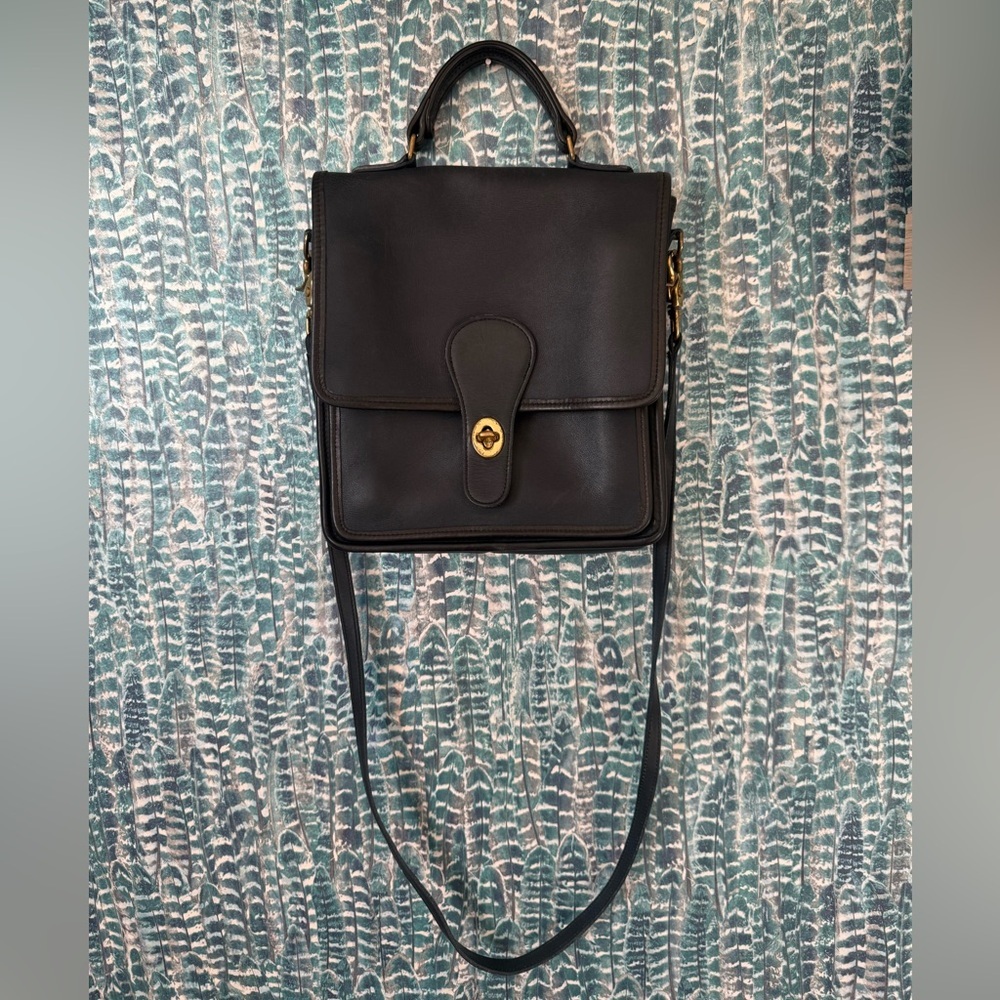 Vintage Coach Black Leather Station Bag Crossbody - Made in USA - 1990’s - Picture 1 of 6